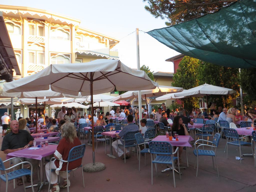 Hotel Maxim Caorle Exterior foto
